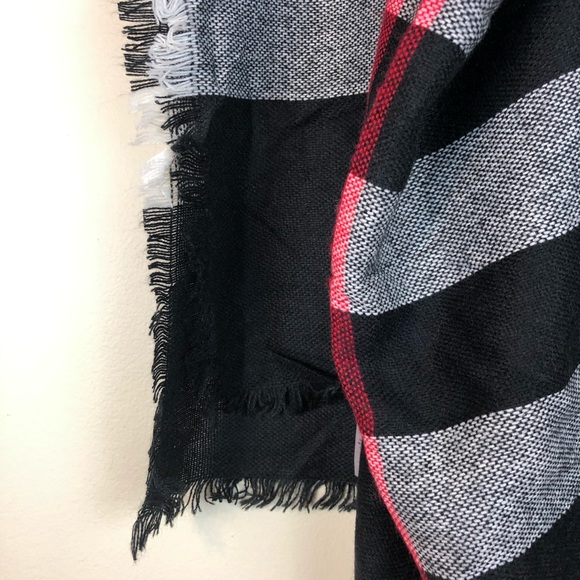 Fashion Accessories Black White Plaid Scarf Red - Picture 2 of 4